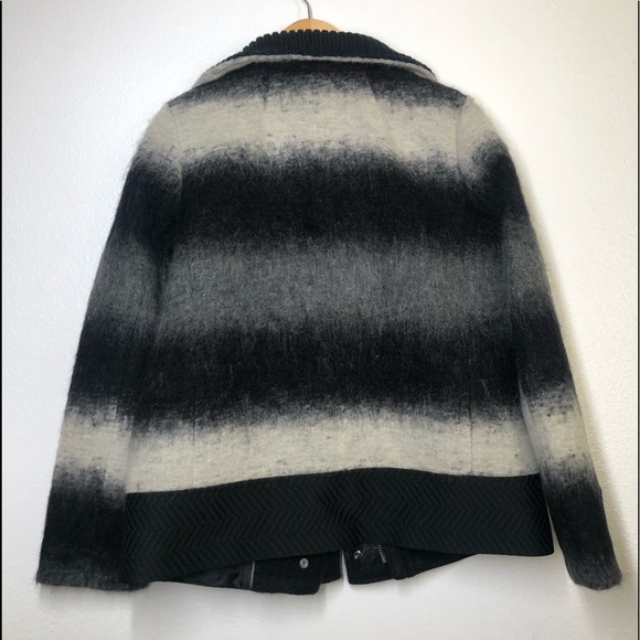 Banana Republic Warm Jacket - Picture 5 of 8